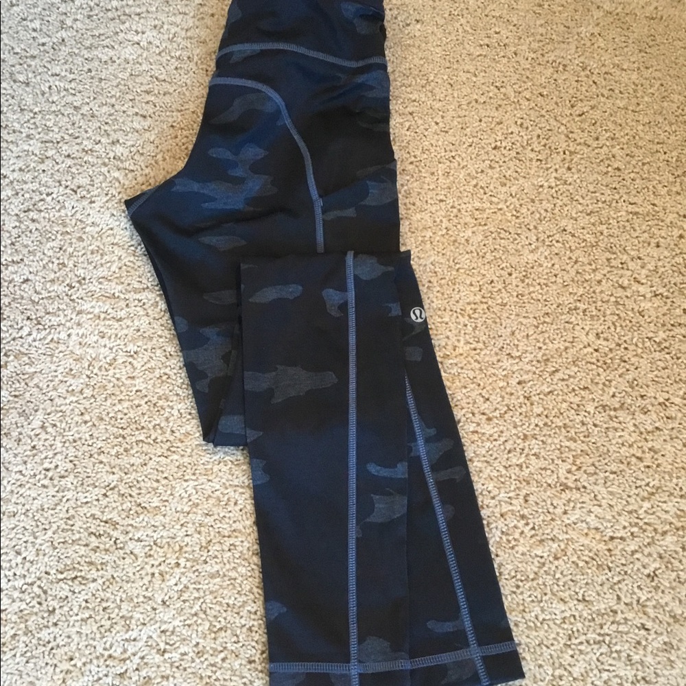 Lululemon Speed Tight Camo Oil Slick Blue Leggings